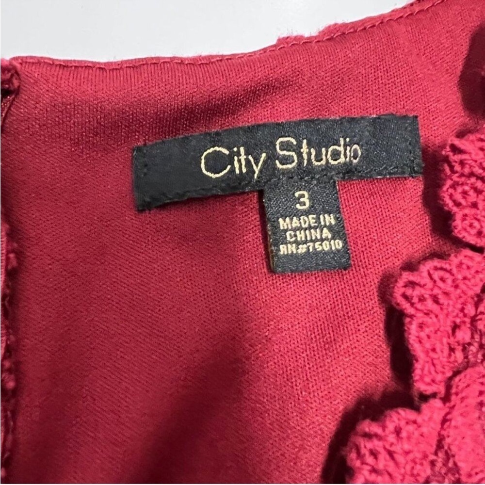 City Studio - Elegant Lace Above The Knee Dress in Red - Picture 3 of 6